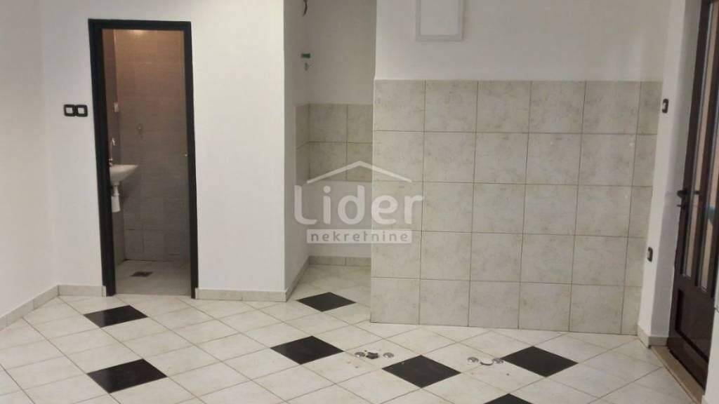 Büro zur Miete 600 € 1 Zimmer Krimeja, Rijeka Trsat - Krimeja