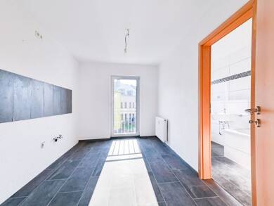 Wohnung zur Miete 357 € 3 Zimmer 65 m² 1. Geschoss Lichtenstein Lichtenstein/Sachsen 09350
