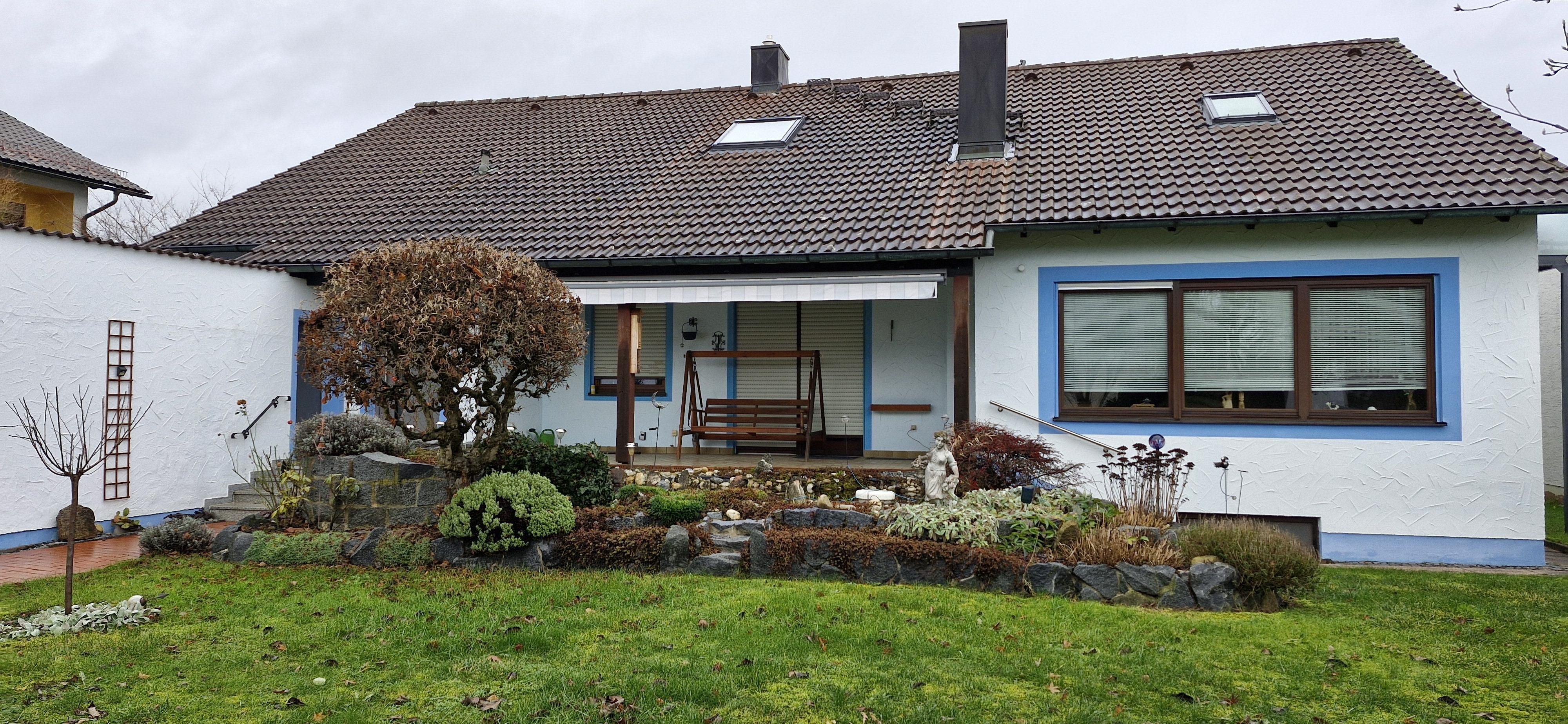 Einfamilienhaus zum Kauf 749.000 € 9 Zimmer 243 m²<br/>Wohnfläche 710 m²<br/>Grundstück ab sofort<br/>Verfügbarkeit Essenbach Essenbach 84051