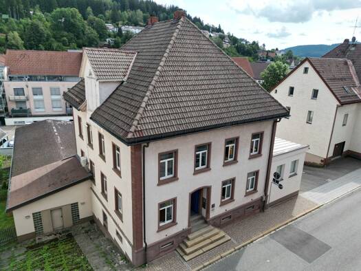 Mehrfamilienhaus zum Kauf 975.000 € 10 Zimmer 1.036 m² Grundstück Stadtgebiet Furtwangen im Schwarzwald 78120