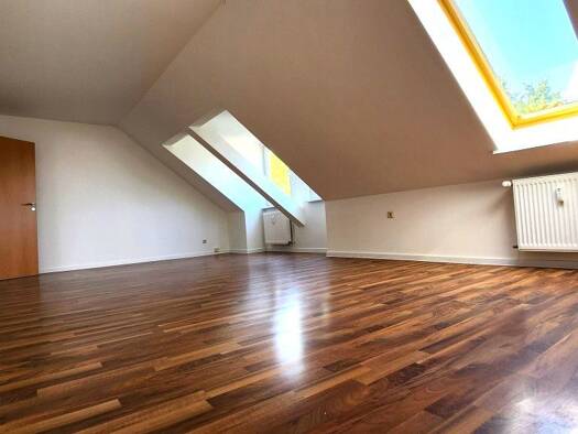 Wohnung zur Miete 591 € 4 Zimmer 78,8 m² frei ab sofort Leipziger Straße 75 Böhlen Böhlen 04564