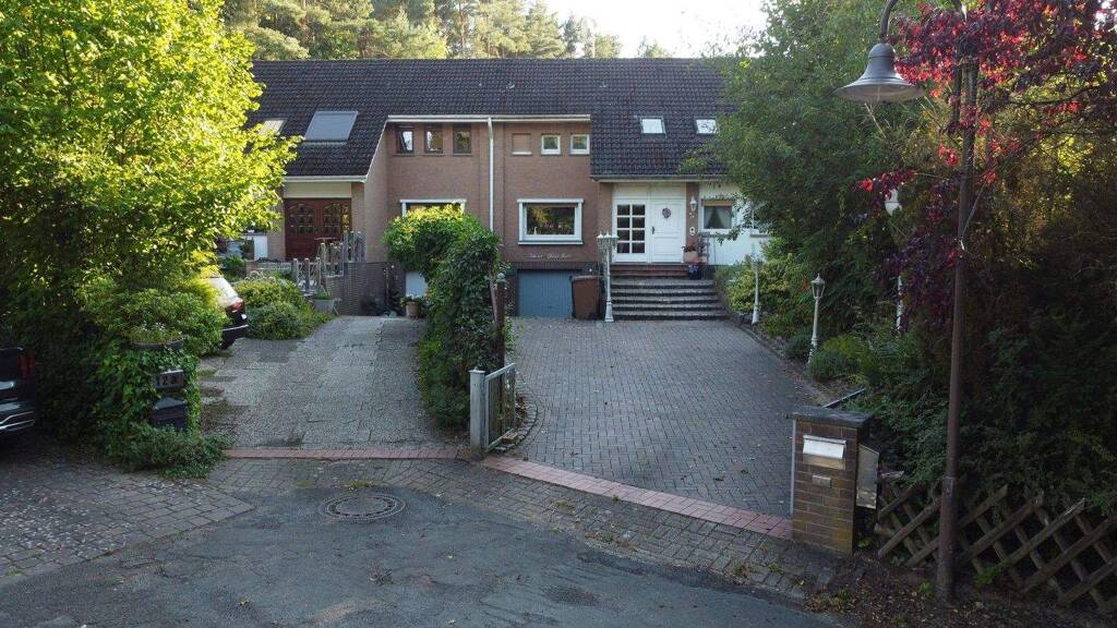 Doppelhaushälfte zum Kauf provisionsfrei 320.000 € 10 Zimmer 165 m² 768 m² Grundstück Fahrenhorst Stuhr 28816