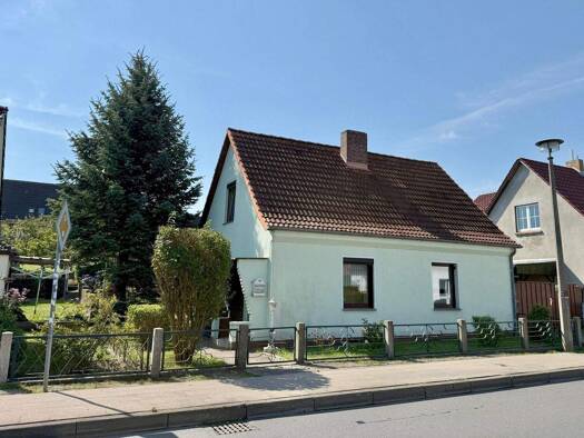 Einfamilienhaus zum Kauf 108.000 € 4 Zimmer 85 m² 768 m² Grundstück Bergen Bergen auf Rügen 18528