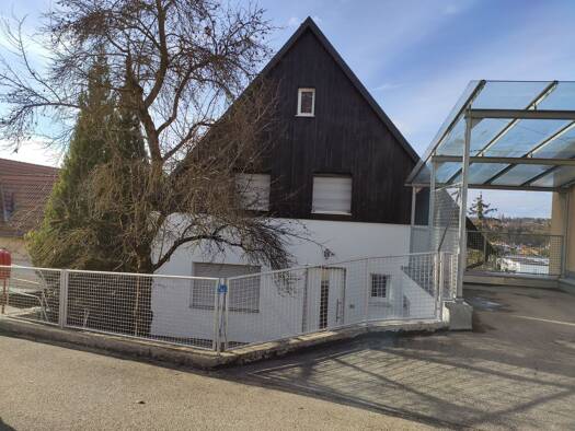 Einfamilienhaus zur Miete 1.410 € 6 Zimmer 146 m² 372 m² Grundstück frei ab sofort Brandlberg-Keilberg Regensburg 93055