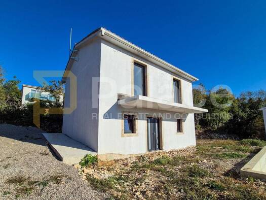 Einfamilienhaus zum Kauf 450.000 € 2 Zimmer 90 m² Raša 52223
