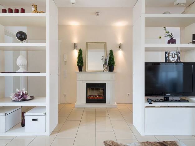 Wohnung zur Miete auf Zeit 1.550 € 2 Zimmer 60 m² frei ab 15.08.2026 Oberkassel Stadtbezirk 4 40547