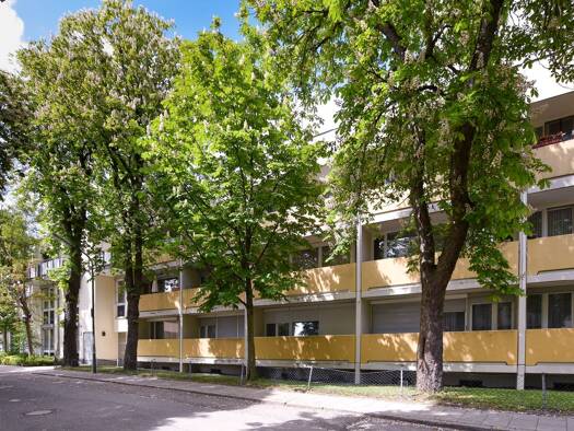 Wohnung zum Kauf 270.000 € 1 Zimmer 42 m² München 81241