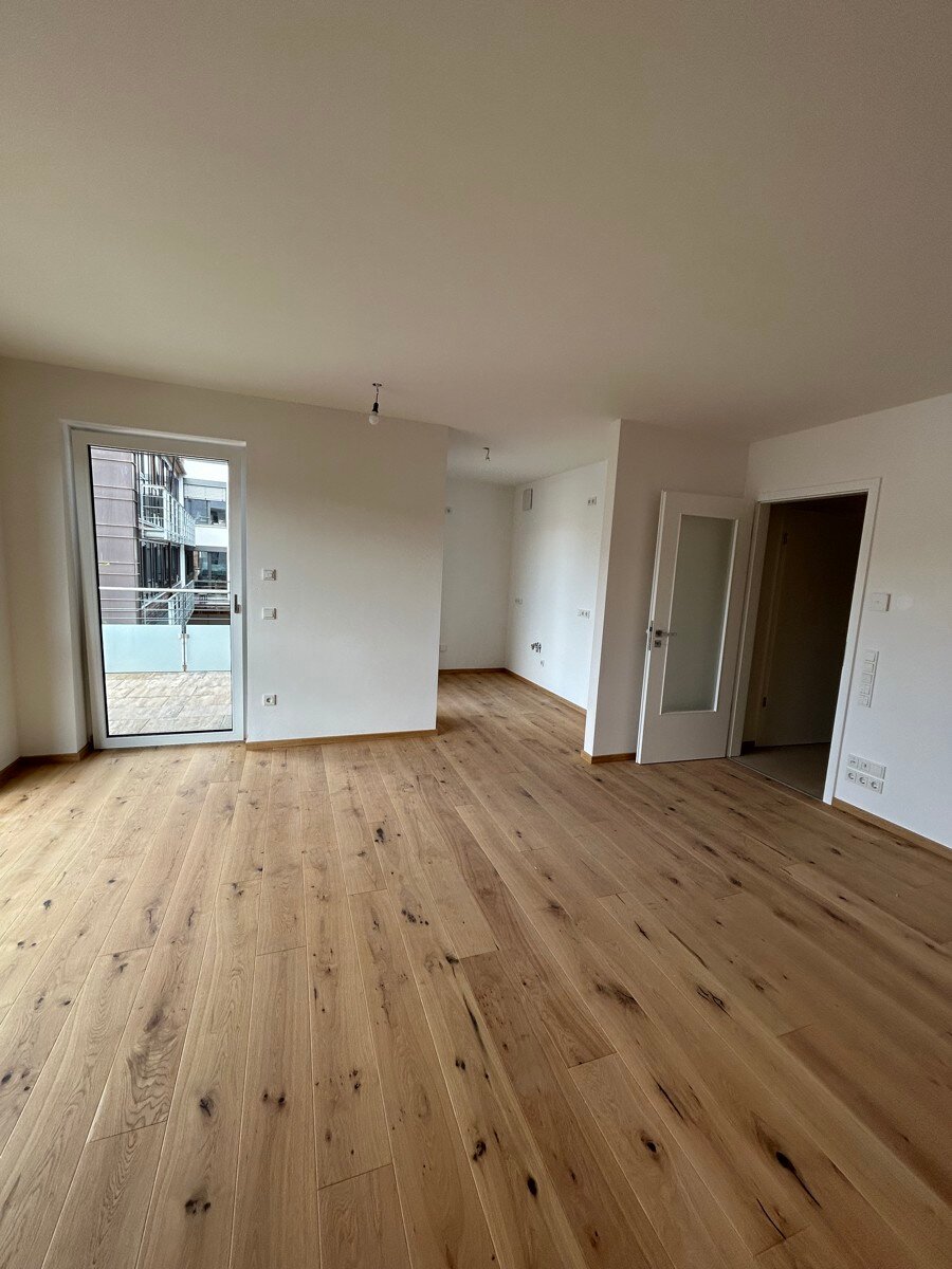 Wohnung zur Miete 965 € 2 Zimmer 64,3 m²<br/>Wohnfläche 1.<br/>Geschoss ab sofort<br/>Verfügbarkeit Deggendorf Deggendorf 94469