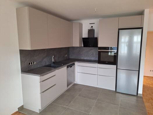 WG-Zimmer zur Miete 1.280 € 3 Zimmer 89 m² frei ab sofort Keßlerplatz Wöhrd Nürnberg 90489