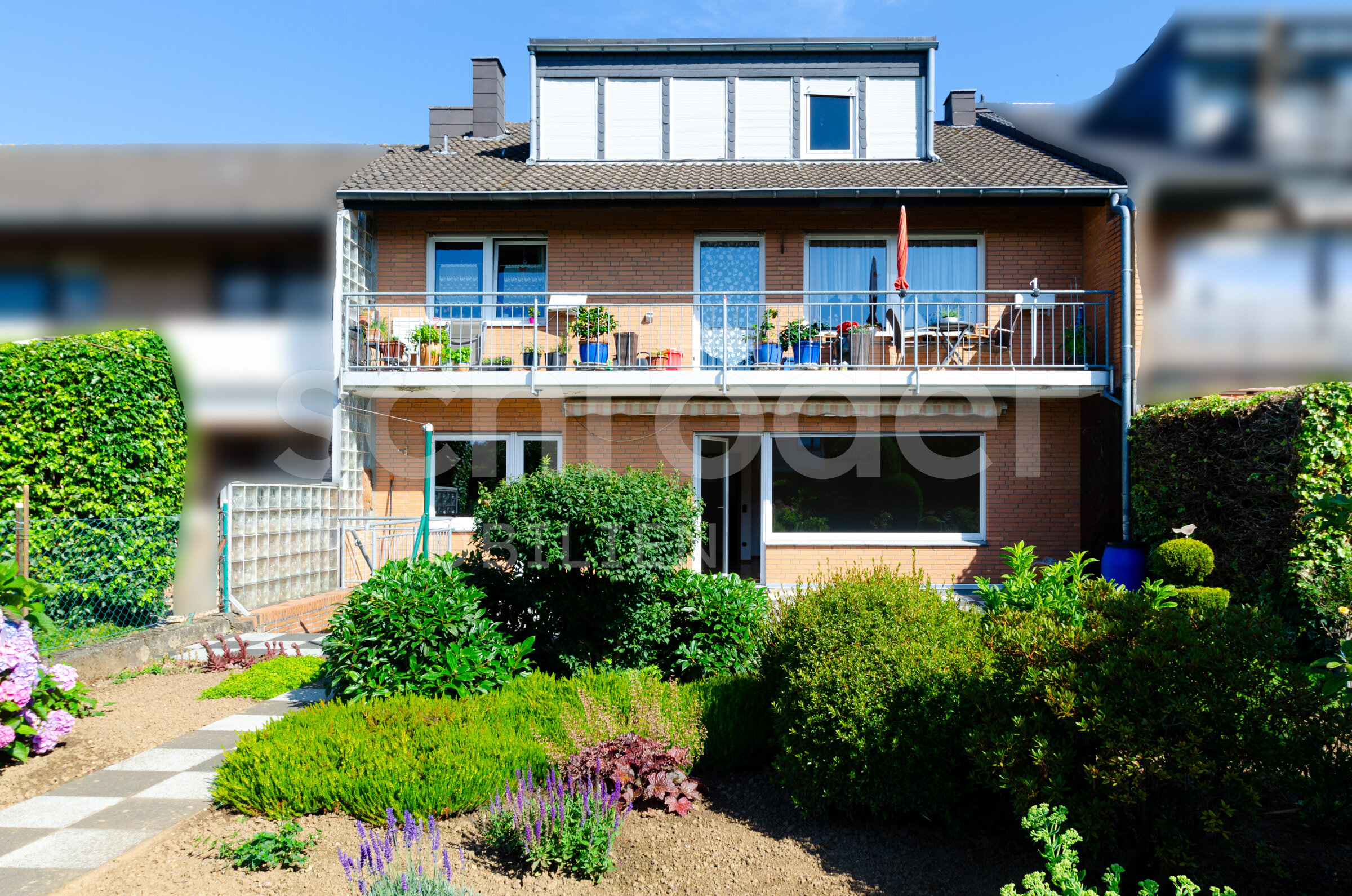 Reihenmittelhaus zum Kauf 395.000 € 7 Zimmer 209 m²<br/>Wohnfläche 444 m²<br/>Grundstück ab sofort<br/>Verfügbarkeit Stadtkern Jülich 52428