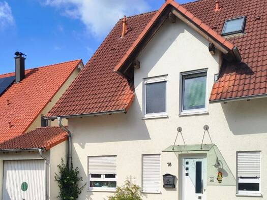 Doppelhaushälfte zum Kauf provisionsfrei 798.000 € 7 Zimmer 205 m² 412 m² Grundstück Mittlere Mühlstr. 18 Hockenheim 68766
