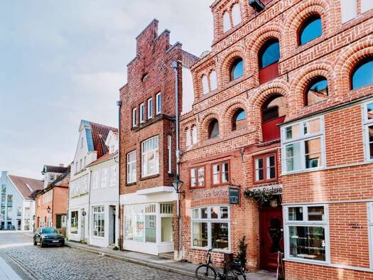 Stadthaus zum Kauf 698.000 € 7 Zimmer 198 m² 104 m² Grundstück frei ab sofort Altstadt Lüneburg 21335