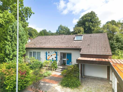 Haus zum Kauf 275.000 € 4,5 Zimmer 210 m² 1.245 m² Grundstück Rosdorf 25548