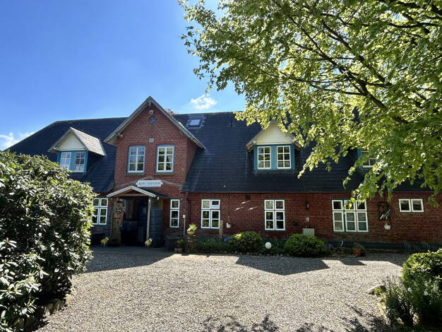 Einfamilienhaus zum Kauf provisionsfrei 750.000 € 15 Zimmer 352 m² 2.187 m² Grundstück Langenhorn 25842
