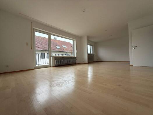 Wohnung zur Miete 1.120 € 3 Zimmer 106 m² frei ab sofort Großschwarzenlohe Wendelstein 90530