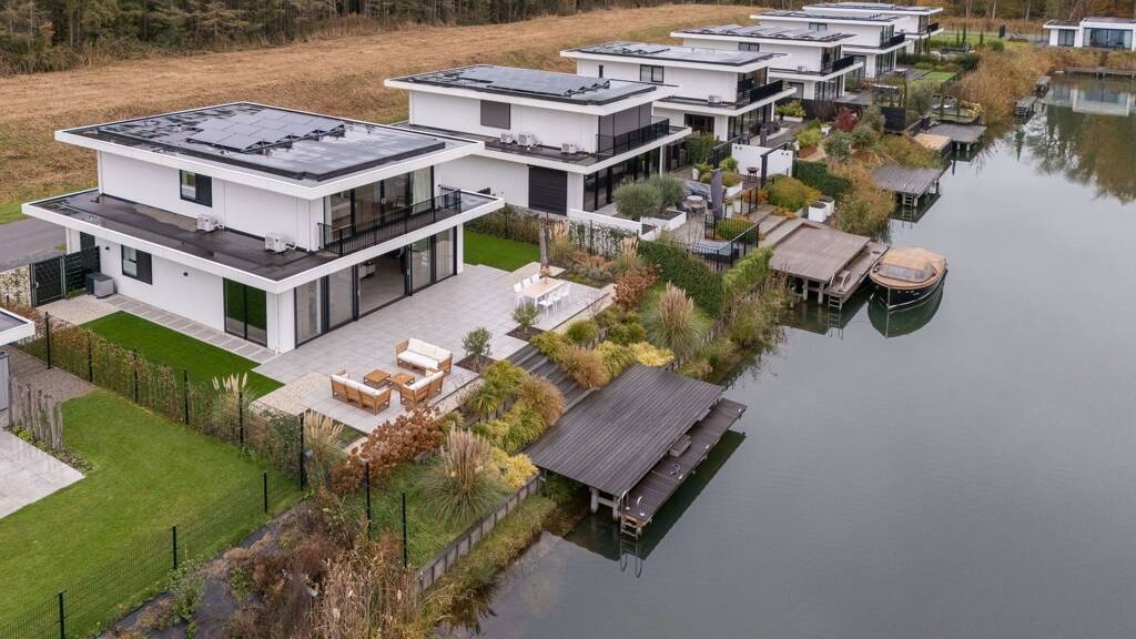 Haus zum Kauf 699.000 € 197 m² 640 m² Grundstück Zeewolde 3898LL