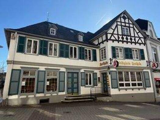 Haus zum Kauf 429.880 € 8 Zimmer 245 m² 453 m² Grundstück Altenkirchen Altenkirchen (Westerwald) 57610