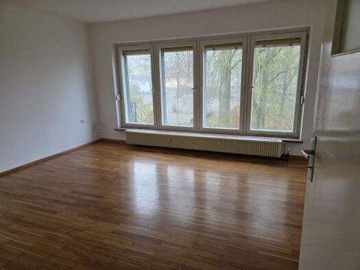 Wohnung zur Miete 585 € 3 Zimmer 90 m² frei ab 01.02.2026 Waigolshausen 97534
