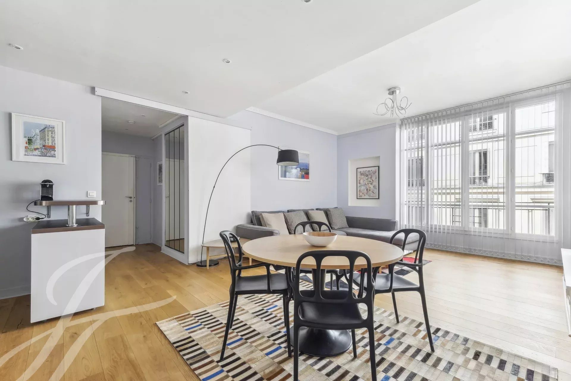 Studio zur Miete provisionsfrei 2.900 € 2 Zimmer 67,2 m²<br/>Wohnfläche 4.<br/>Geschoss ab sofort<br/>Verfügbarkeit Triangle d'Or Paris 8ème 75008