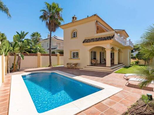 Chalet zur Miete 5.800 € 3 Zimmer 240 m² 500 m² Grundstück Marbella 29604
