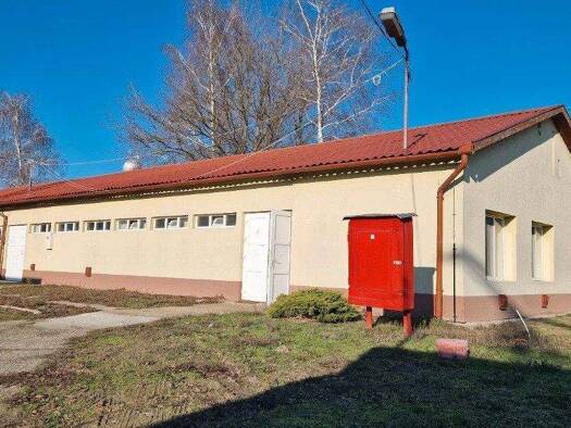 Produktionshalle zum Kauf 559.000 € 1.811 m² Lagerfläche Kiskunmajsa 6120