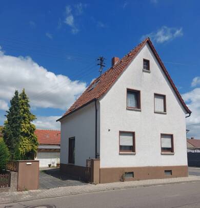 Haus zum Kauf provisionsfrei 310.000 € 5 Zimmer 120 m² 562 m² Grundstück Böhl-Iggelheim 67459