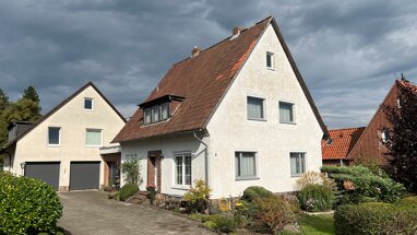 Mehrfamilienhaus zum Kauf provisionsfrei 398.000 € 10 Zimmer 284 m² 1.338 m² Grundstück frei ab sofort Talstraße 2 Holdenstedt Uelzen 29525