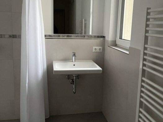 Wohnung zur Miete 530 € 2 Zimmer 39,4 m² Arnsdorf 01477