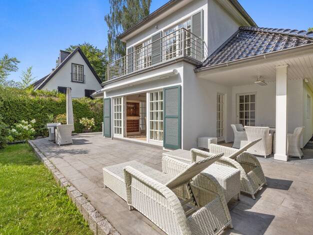 Villa zur Miete 5.800 € 5 Zimmer 206 m² 957 m² Grundstück Othmarschen Hamburg 22605