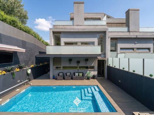Haus zum Kauf 780.000 € 227 m² 353 m² Grundstück Gulpilhares e Valadares 4405