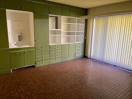 Praxis zur Miete provisionsfrei 2.000 € 8 Zimmer 150 m² Bürofläche Sasel Hamburg 22393