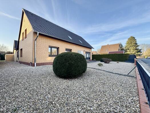 Mehrfamilienhaus zum Kauf 219.000 € 10 Zimmer 243,8 m² 1.005 m² Grundstück Westerweyhe Uelzen / Westerweyhe 29525