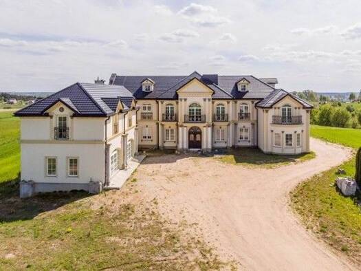 Einfamilienhaus zum Kauf 2.290.000 € 20 Zimmer 2.100 m² 13.000 m² Grundstück Kołobrzeg 16-002