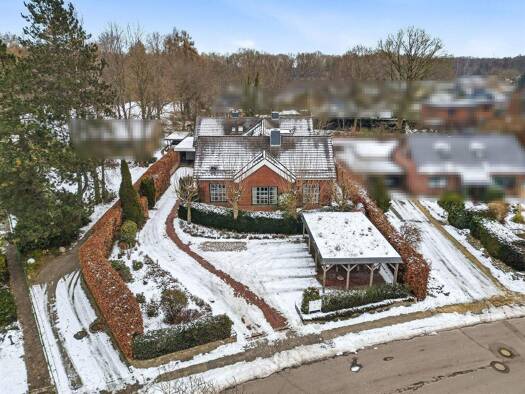 Einfamilienhaus zum Kauf 1.080.000 € 5 Zimmer 236,1 m² 1.242 m² Grundstück frei ab sofort Bad Segeberg 23795