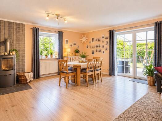 Einfamilienhaus zum Kauf 420.000 € 7 Zimmer 218 m² 800 m² Grundstück Jahrsdorf 24594