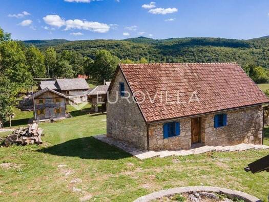 Haus zum Kauf 1.800.000 € 1 Zimmer 770 m² Plitvicka Jezera Plitvička Jezera