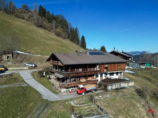 Bauernhof zum Kauf 1.180.000 € 41.472 m² Grundstück Niederau 6314