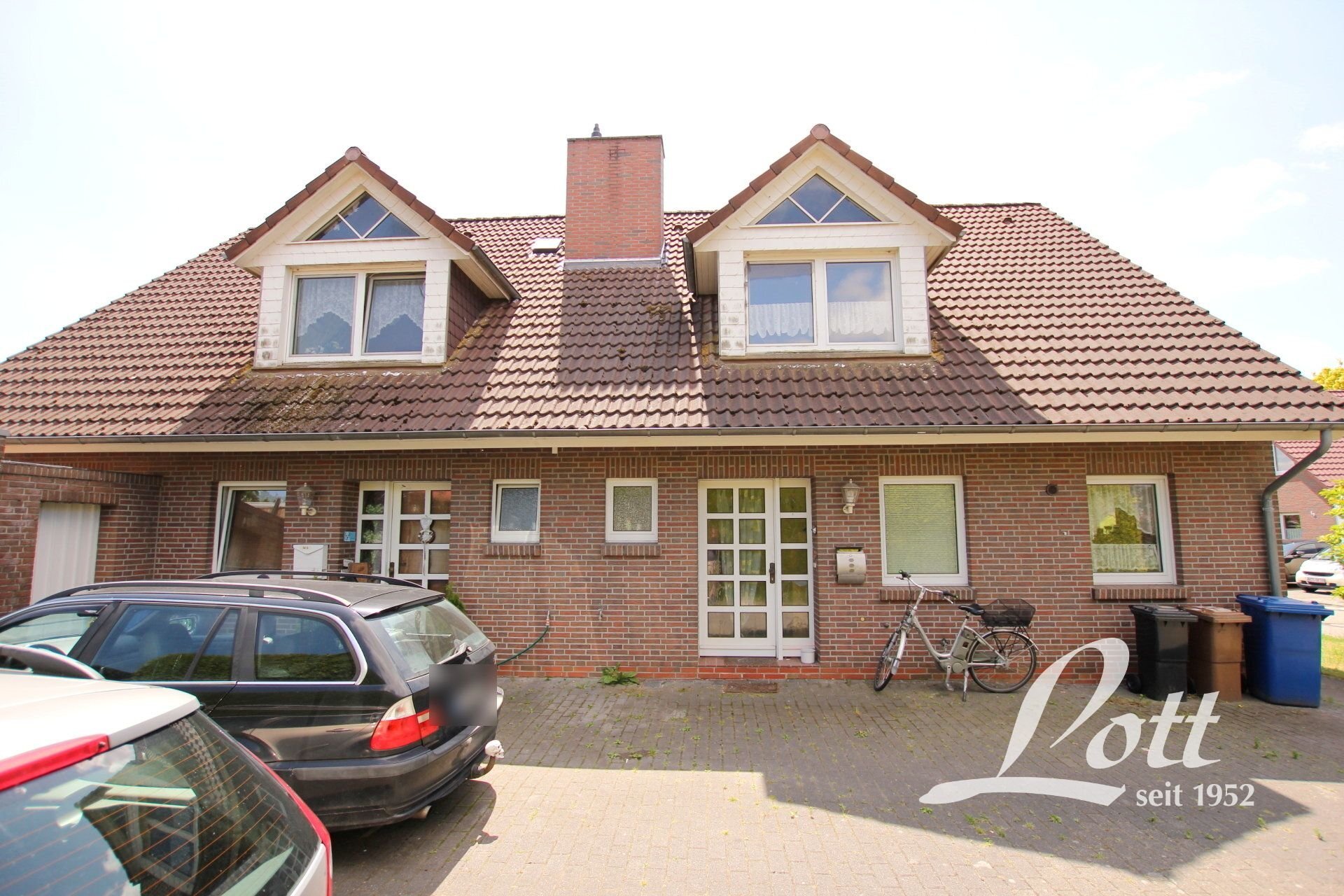 Mehrfamilienhaus zum Kauf 335.000 € 8 Zimmer 222 m²<br/>Wohnfläche 663 m²<br/>Grundstück Ocholt Westerstede / Ocholt 26655