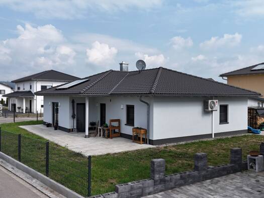 Bungalow zum Kauf 555.000 € 4 Zimmer 104,6 m² 486 m² Grundstück Teublitz Teublitz 93158