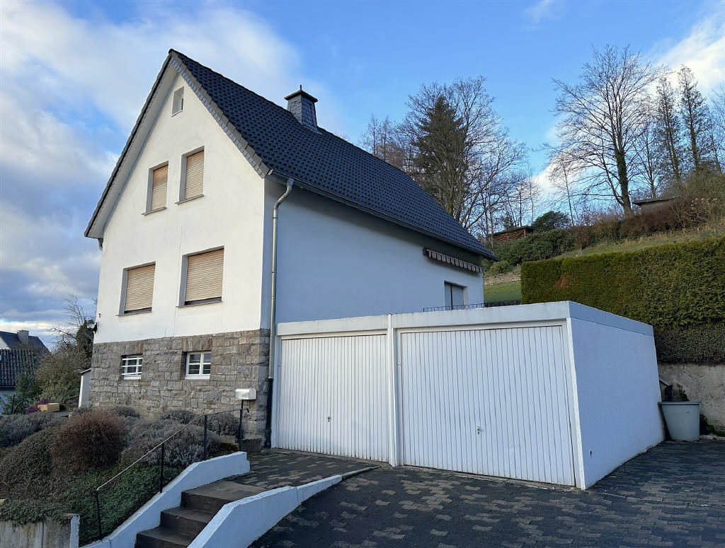 Einfamilienhaus zum Kauf 130.000 € 6 Zimmer 97 m²<br/>Wohnfläche 674 m²<br/>Grundstück Endorf Sundern-Endorf 59846