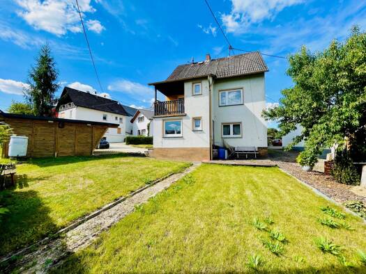 Einfamilienhaus zum Kauf 116.000 € 6 Zimmer 129 m² 396 m² Grundstück Lärchenweg 2 Geisig 56357