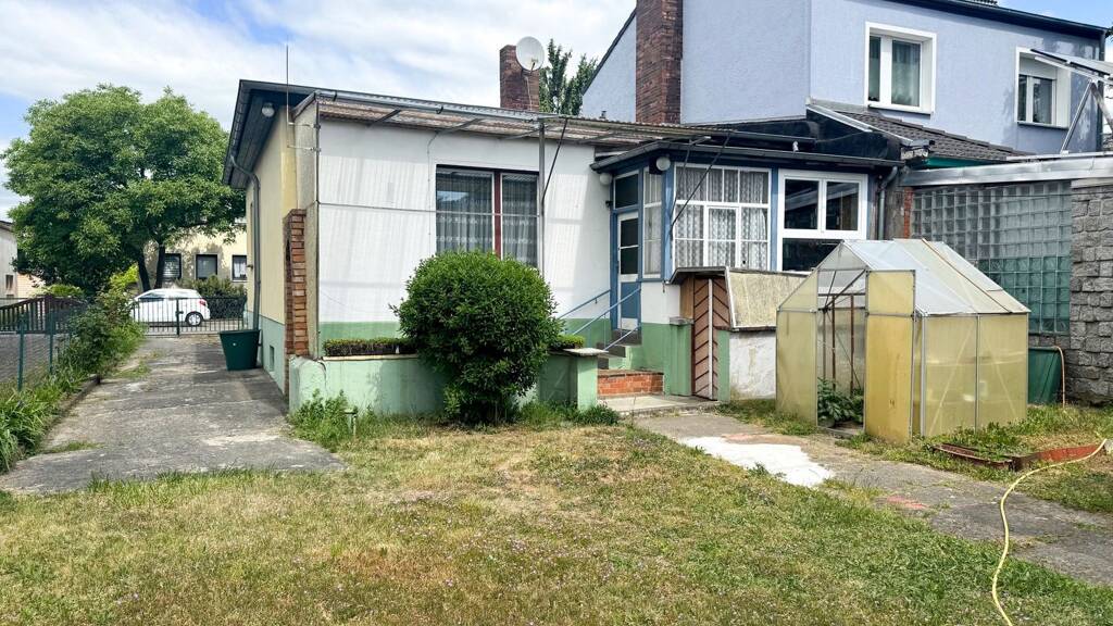 Haus zum Kauf 365.000 € 2 Zimmer 75 m² 540 m² Grundstück Alt-Hohenschönhausen Berlin 13053