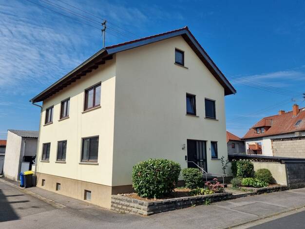 Einfamilienhaus zum Kauf 410.000 € 9 Zimmer 175 m² 730 m² Grundstück frei ab sofort Goßmannsdorf Hofheim 97461