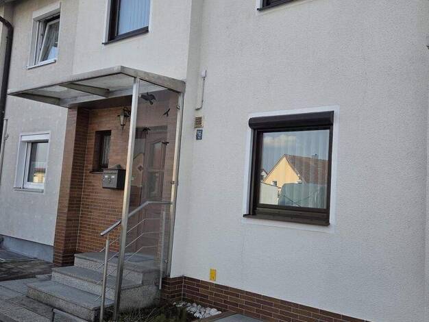 Reihenmittelhaus zum Kauf 429.000 € 5 Zimmer 117 m² 214 m² Grundstück Neutraubling 93073