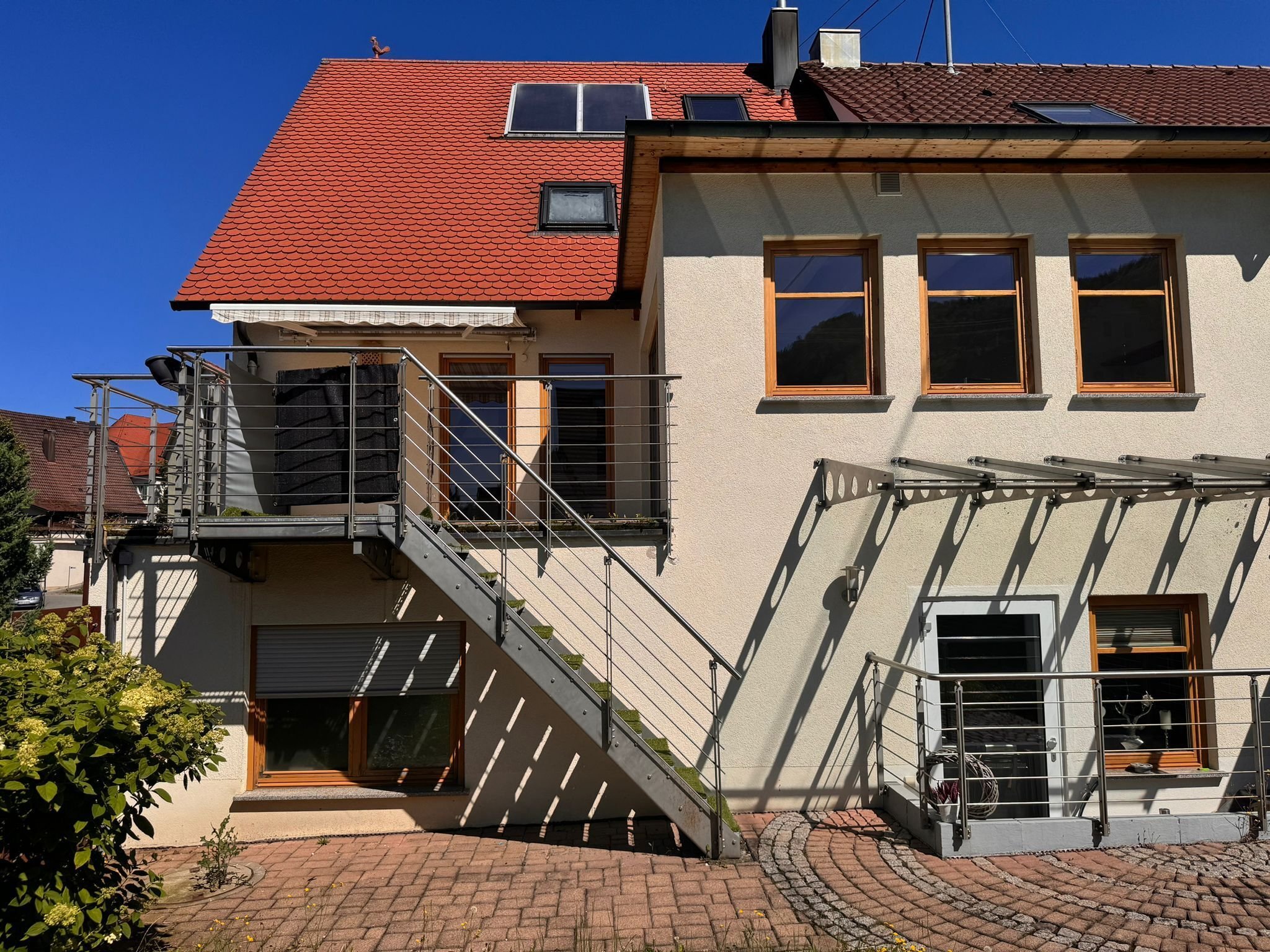 Einfamilienhaus zur Miete 1.300 € 5 Zimmer 162 m²<br/>Wohnfläche 120 m²<br/>Grundstück ab sofort<br/>Verfügbarkeit Wurmlingen 78573