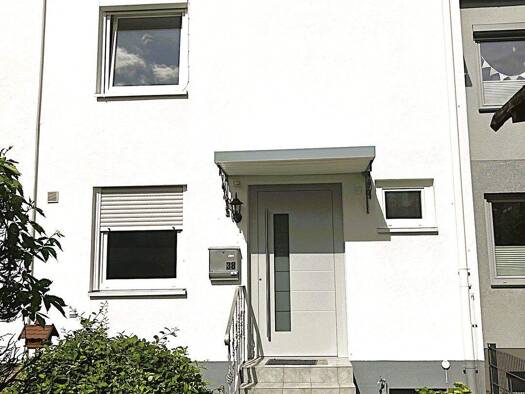 Haus zur Miete 1.600 € 5 Zimmer 124 m² 160 m² Grundstück frei ab 01.05.2026 Thon Nürnberg 90425