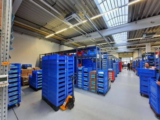 Lagerhalle zur Miete 6,95 € 2.600 m² Lagerfläche teilbar ab 1.500 m² Hardtwaldallee 5 Seulberg Friedrichsdorf 61381