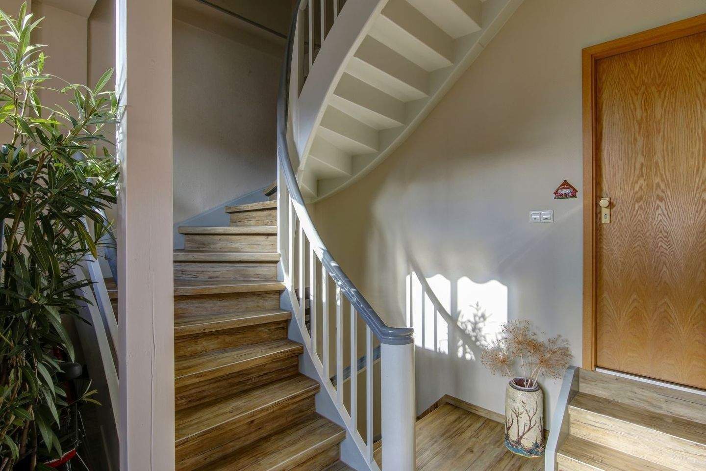 Immobilie in Gumperda - Gepflegtes MFH Mehrfamilienhaus Haus mit 3 WE | Terrasse | Garten | Altstadt | Kahla bei Jena - Bild 4