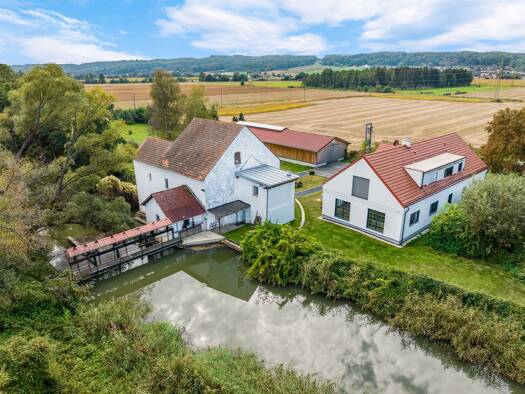 Einfamilienhaus zum Kauf 1.300.000 € 8 Zimmer 312 m² 31.910 m² Grundstück frei ab sofort Mischendorf 7511