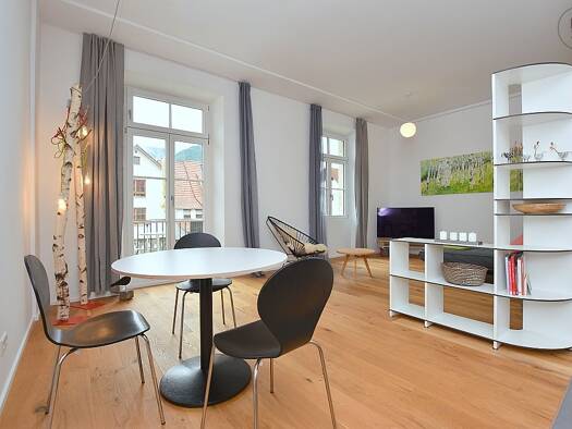 Wohnung zur Miete Wohnen auf Zeit 1.980 € 2 Zimmer 82 m² frei ab sofort Dettingen an der Erms 72581